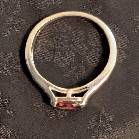 🆕 925 Sterling Silver Ring Genuine Garnet Ring Size 10 - Picture 5 of 7